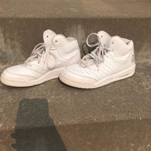 jordan high top tennis shoes